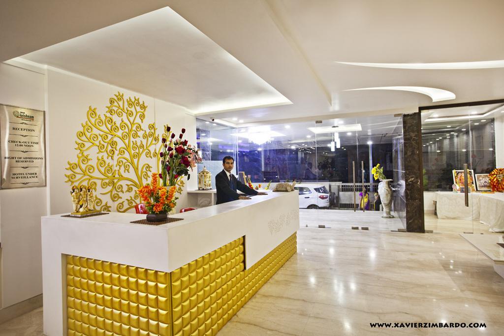 克里斯南温达文酒店 Vrindāvan 外观 照片