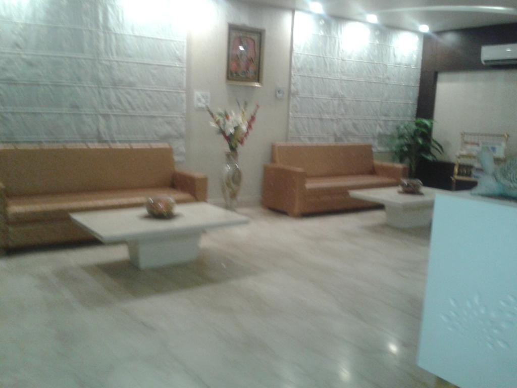 克里斯南温达文酒店 Vrindāvan 外观 照片